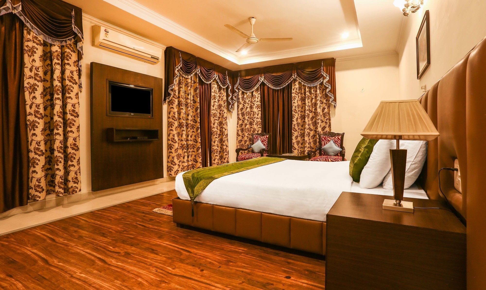 Treebo Trend Gk Conifer Hotel Дхарамсала Екстериор снимка